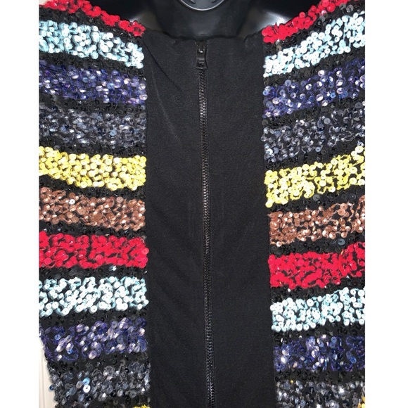 Alice & Olivia Kelli Sequin Striped Cropped Top - Picture 11 of 15